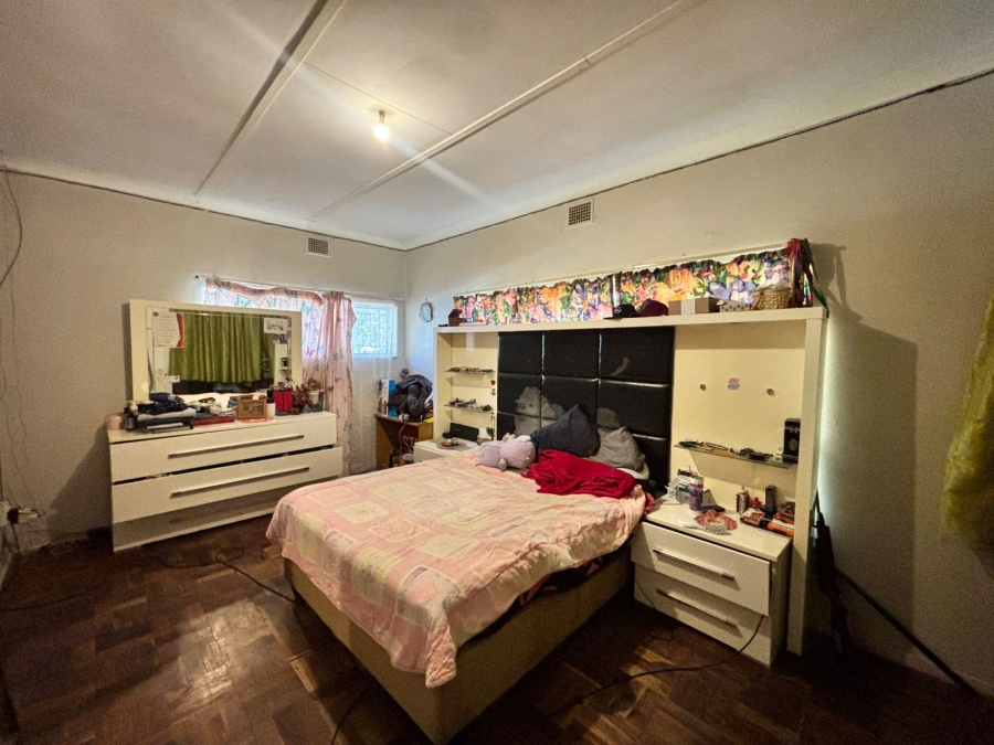 6 Bedroom Property for Sale in Songloed North West